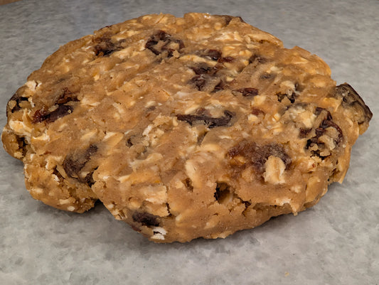 Oatmeal Golden Harvest with Raisins